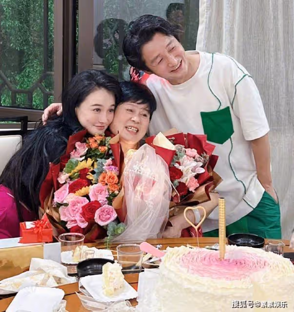 冉瑩穎直播情緒崩潰哭泣,結婚生娃是對於一個女人最大的消耗