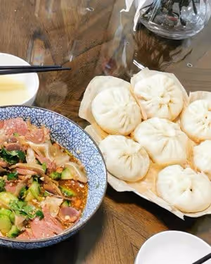 白菜粉條肉包子•膠東手切