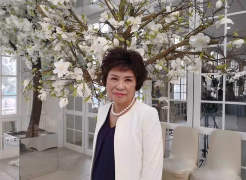 85歲余慕蓮自曝已立遺囑，將捐出600萬房產，不買墓碑骨灰撒花園：德藝雙馨的老藝人