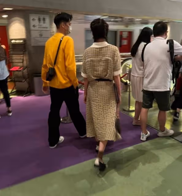 低調密會!TVB人氣視後被曝與緋聞前小生舊愛復合,二人舉止親密