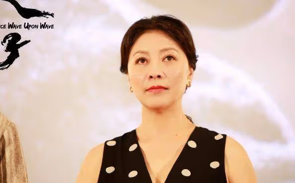 她是最慘影后,生下女兒後患癌被丈夫拋棄,如今女兒被張嘉譯力捧