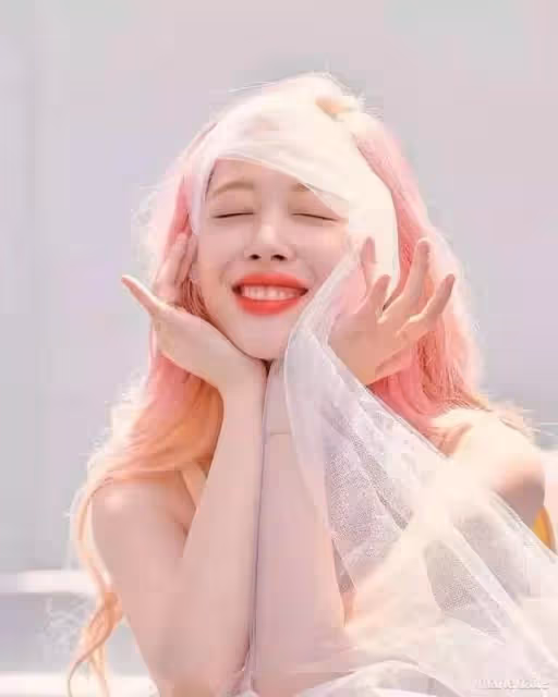 著名女星精神恍惚,行為詭異,背後牽扯出這麼多娛樂圈的內幕
