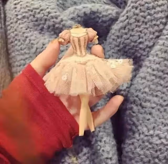 著名女星精神恍惚,行為詭異,背後牽扯出這麼多娛樂圈的內幕