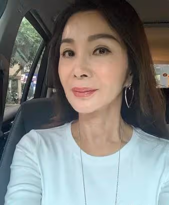 驚人逆齡!67歲不老女神陳美鳳,官宣戀情?這樣大膽認愛引來關注