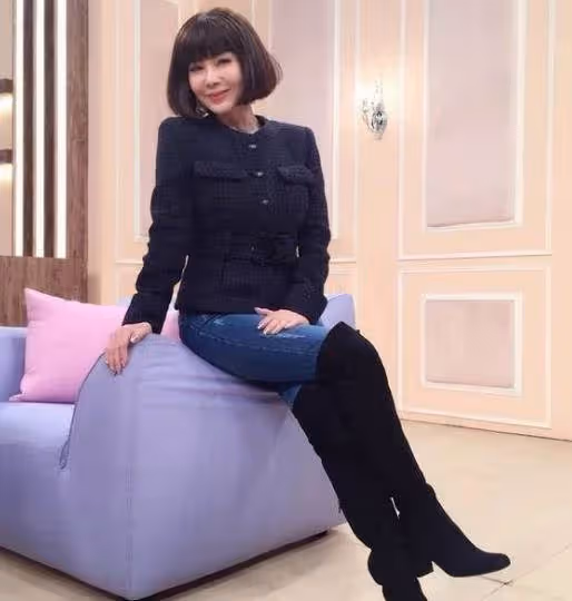 驚人逆齡!67歲不老女神陳美鳳,官宣戀情?這樣大膽認愛引來關注