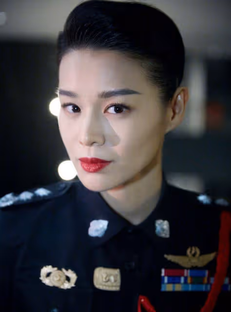胡杏兒《誤殺》造型與老公一模一樣，夫妻相也太足了吧？