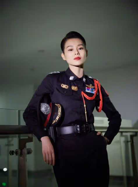 胡杏兒《誤殺》造型與老公一模一樣，夫妻相也太足了吧？