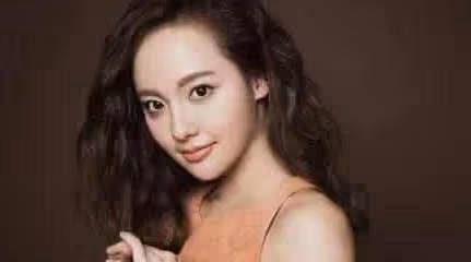 她是唯一沒被捧紅的瓊瑤戲女主,嫁富豪老公,今33歲仍美得不像話