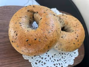 無油無糖全麥黑芝麻貝果
