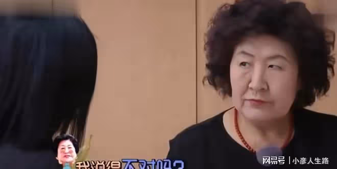 鍾麗緹說能讓鍾倫碩自由，對方抱拳離開，曾因生育問題傳婆媳不和