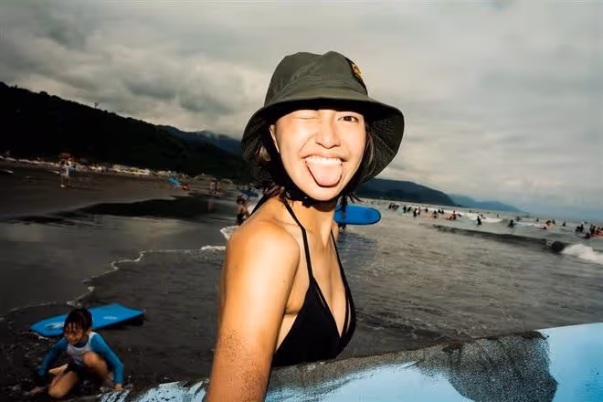 焦恩俊女兒曬比基尼美照!古銅色肌膚身材火辣,偶像劇男神忙點贊