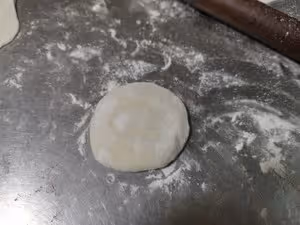 蘸 第二天也柔軟的卷餅皮 烙饃