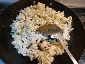 花菜炒肉片