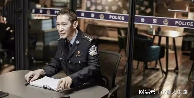 《冰雨火》上星失敗空降網播，導演對兩位主演的評價一針見血