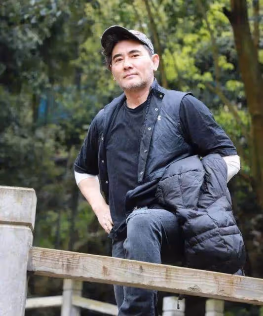 62歲趙文瑄變化明顯,體重飆100公斤還鬍子花白,真讓人一眼不敢認,網友:型男范十足