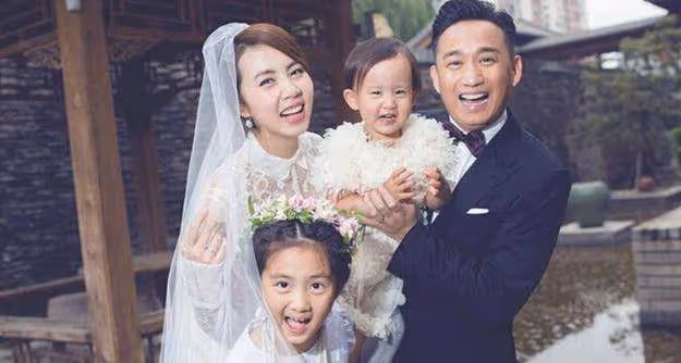 他對18歲的她一見鍾情,婚後把她寵成公主,對她的愛從沒有變過