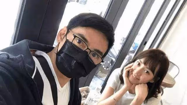 他將億萬身家給前妻,只為留住女兒,如今女兒女團出道
