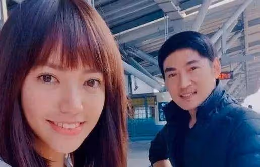 他將億萬身家給前妻,只為留住女兒,如今女兒女團出道