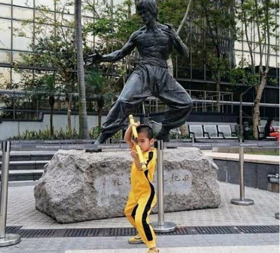 李小龍轉世,10歲被譽為截拳道接班人,甄子丹都對他讚不絕口