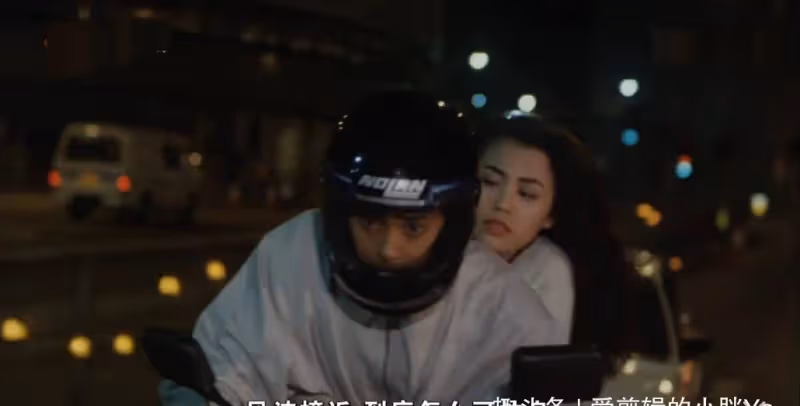 周星馳成名後唯一一次演配角,而身為主角的他,如今卻銷聲匿跡!