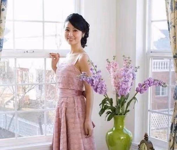 林心如豪宅內景曝光！裝修簡約大氣上檔次，兒童房品味獨特，碎花家具超溫馨，網友：婚後被霍建華寵上天