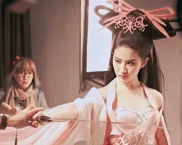 「清純的」劉亦菲演不了蘇妲己!當看到「定妝照」後,才明白什麼叫天生魅惑
