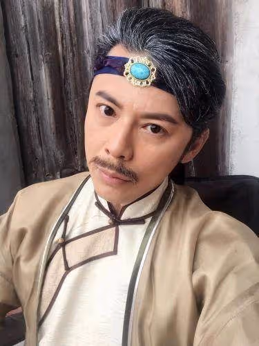 大膽換跑道《戲說》男星自願退圈「跑去當保全不委屈」再度回歸演藝圈「感動曝光新身分」網驚:太有才華