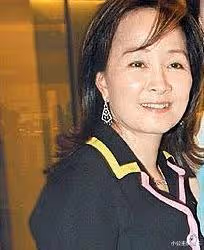 日本痴情富豪,痴迷中國女神30年不結婚,55歲如願抱得美人歸