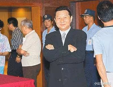 日本痴情富豪,痴迷中國女神30年不結婚,55歲如願抱得美人歸