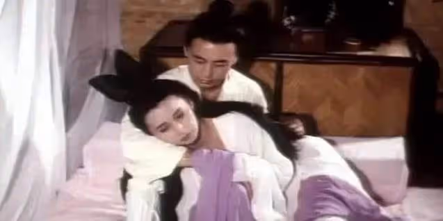 31年前胡慧中被騙下海,拍了部「限制級版倩女幽魂」,成為她職業生涯里的最大污點!