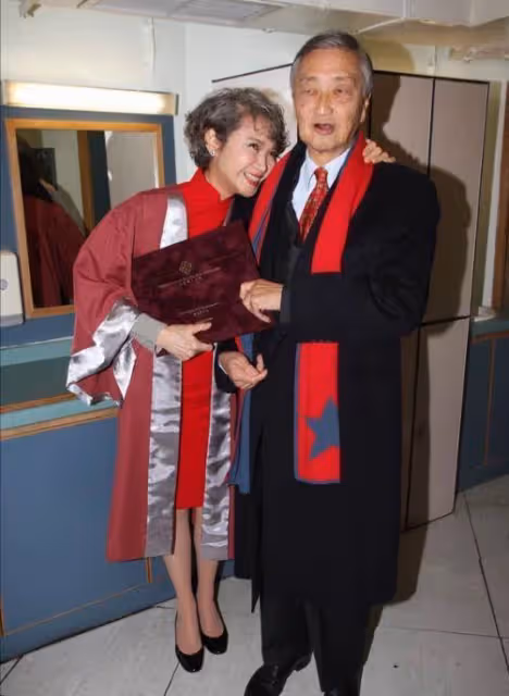 影后蕭芳芳老公張正甫安詳離世,享年82歲,42年婚姻相當恩愛