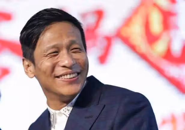 上春晚忘詞,現場瞎編一句話火遍全國,如今卻曇花一現消失了?