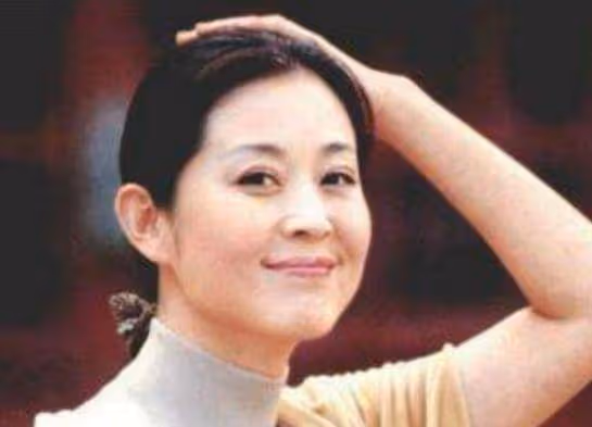 她是趙本山的「夢中情人」,曾與陳凱歌相戀,如今59歲過成這樣?