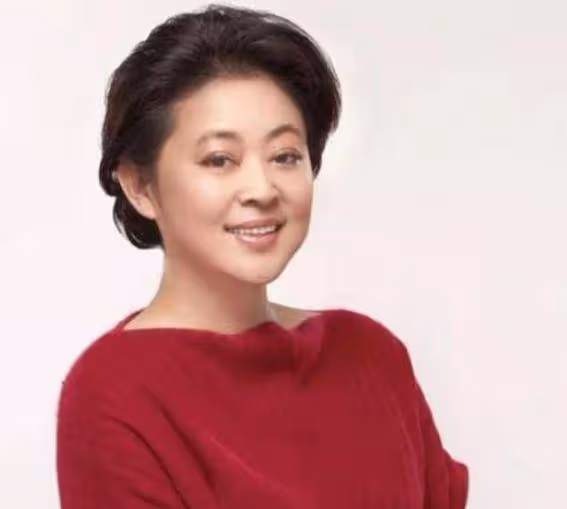 她是趙本山的「夢中情人」,曾與陳凱歌相戀,如今59歲過成這樣?