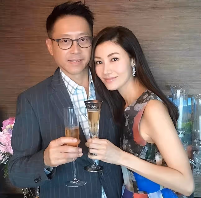 何超瓊60歲事業有成,許晉亨60歲還是老樣子,當年不失婚會怎樣?