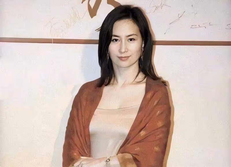 何超瓊60歲事業有成,許晉亨60歲還是老樣子,當年不失婚會怎樣?