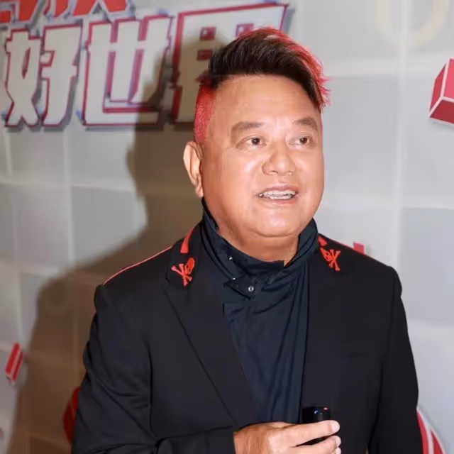 遺憾!陳百祥自曝「退出娛樂圈」,未來或將投資做養老院,與妻相愛多年堅持「丁克」,過億財產無人繼承