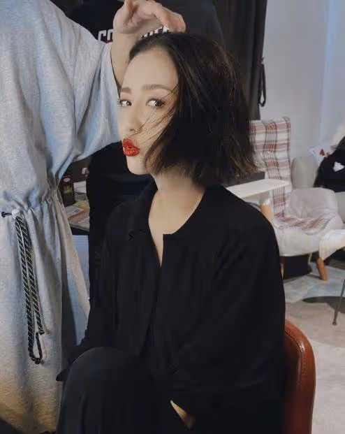 佟麗婭為陳思誠新電影做宣傳，稱呼老公方式太有愛，畫風美滿