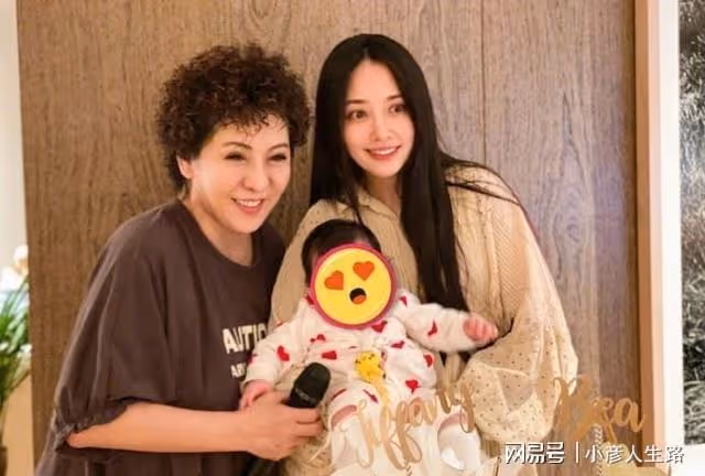 出軌風波後向佐首現身！錄製視頻為網紅送祝福，狀態輕鬆無影響