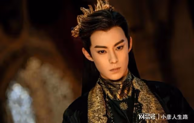 同樣都是白髮美男，王鶴棣卻演出了很大區別，全新感受被觀眾認可