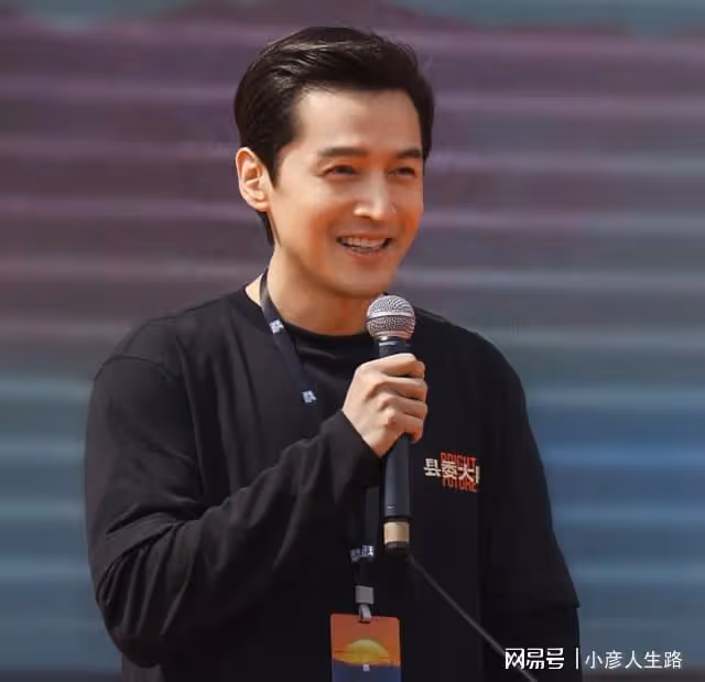 胡歌《縣委大院》什麼時候開播?梅長蘇「穿越」成梅曉歌