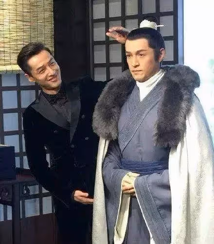 明星蠟像差距可真大!范冰冰同框蠟像「宛如雙生」真假難分,林志玲蠟像卻「尷尬」到本尊笑不出