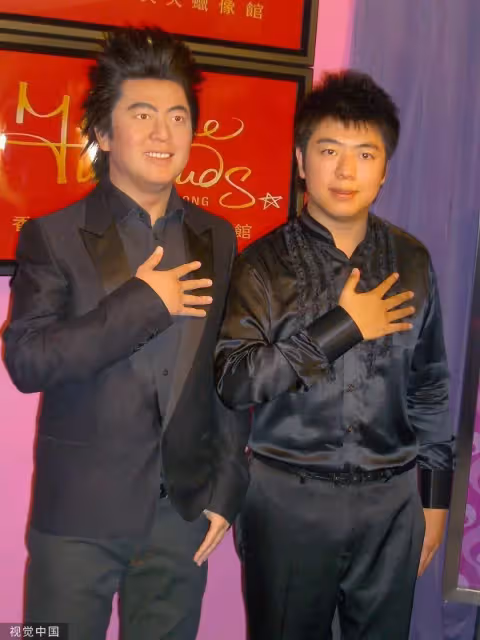 明星蠟像差距可真大!范冰冰同框蠟像「宛如雙生」真假難分,林志玲蠟像卻「尷尬」到本尊笑不出