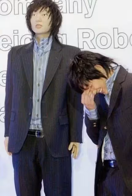 明星蠟像差距可真大!范冰冰同框蠟像「宛如雙生」真假難分,林志玲蠟像卻「尷尬」到本尊笑不出