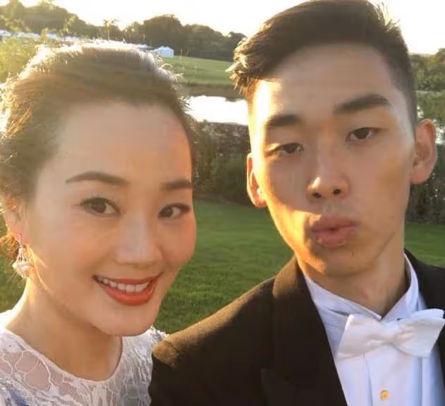他在90年代紅極一時,如今雖是過氣歌星,卻是隱形富豪!
