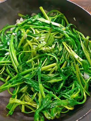 百吃不厭的蒜蓉空心菜