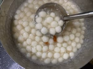 桂花酒釀圓子，自己做的圓子才好吃