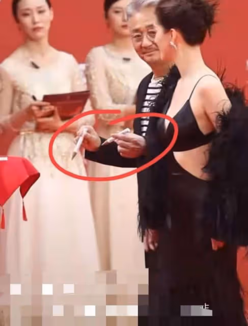 北影紅毯太拼了：女星真空上陣 細節見人品