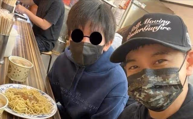 林志穎罕曬家庭親子日常!雙胞胎玩單槓臂力驚人,Kimi身高超1米72肩膀比父親寬厚:完美遺傳父母明星基因