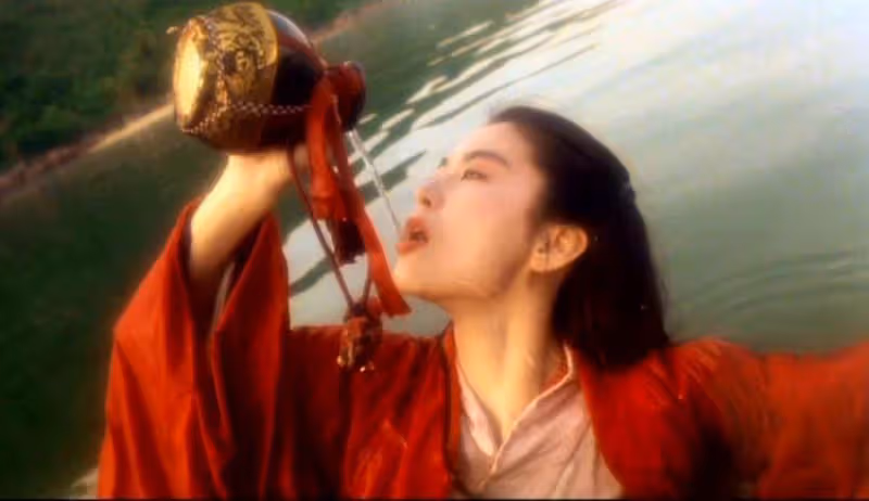 不打針不整容自然老去!林青霞才是歲月美人,剪短髪優雅從容,網友:自然老的樣子真美